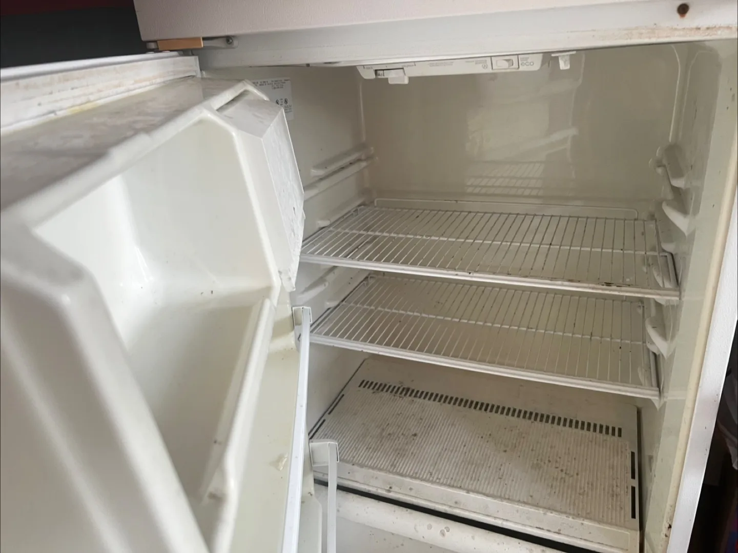 White Top Freezer Refrigerator🥕 image indicator(3)