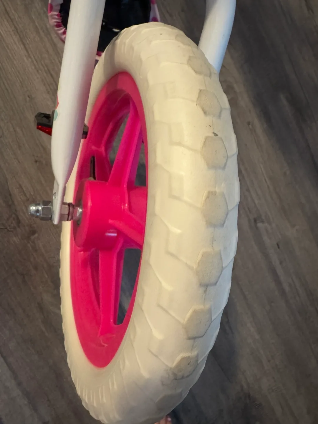 Minnie Mouse Toddler Balance Bike 💚 image indicator(4)