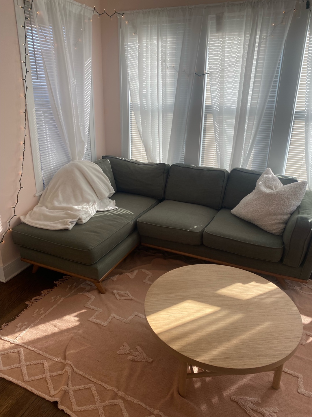 Article Sectional - Olio Green
