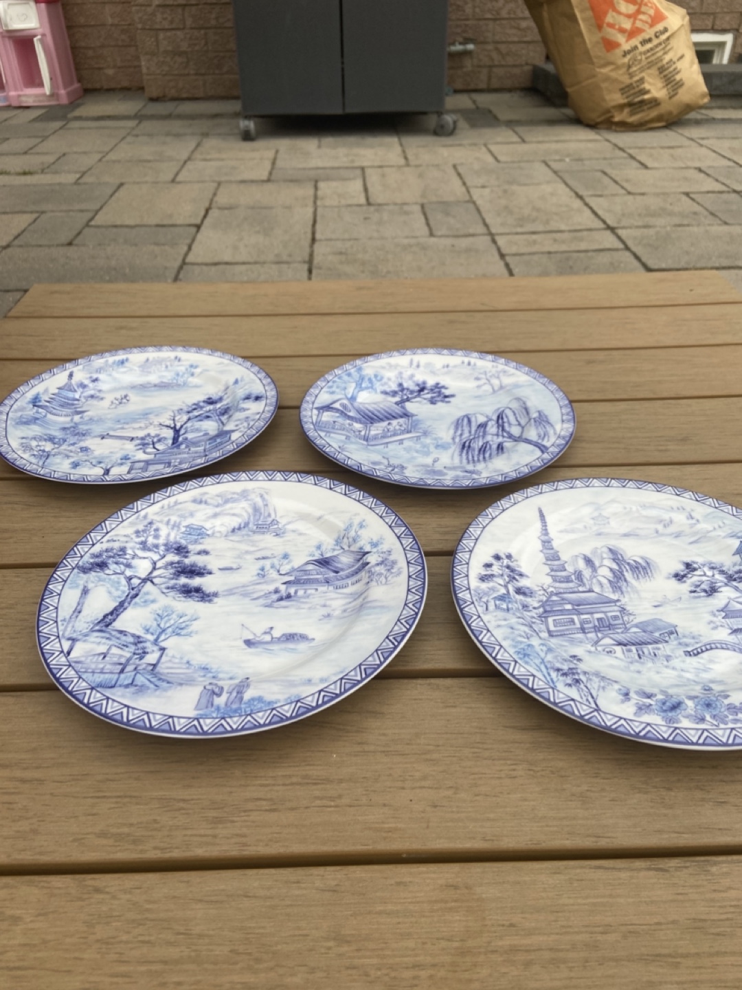 Fine China American Atelier 4 Plate Set
