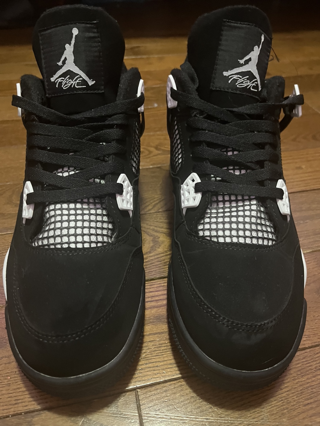 Air Jordan 4 white thunders