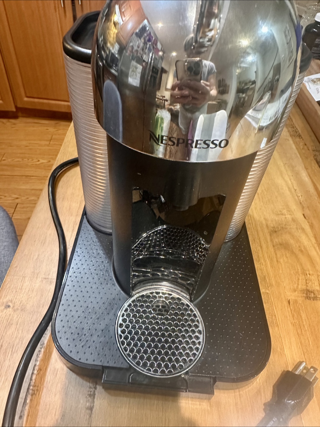 Nespresso Vertuo Coffee & Espresso Machine - photo 2