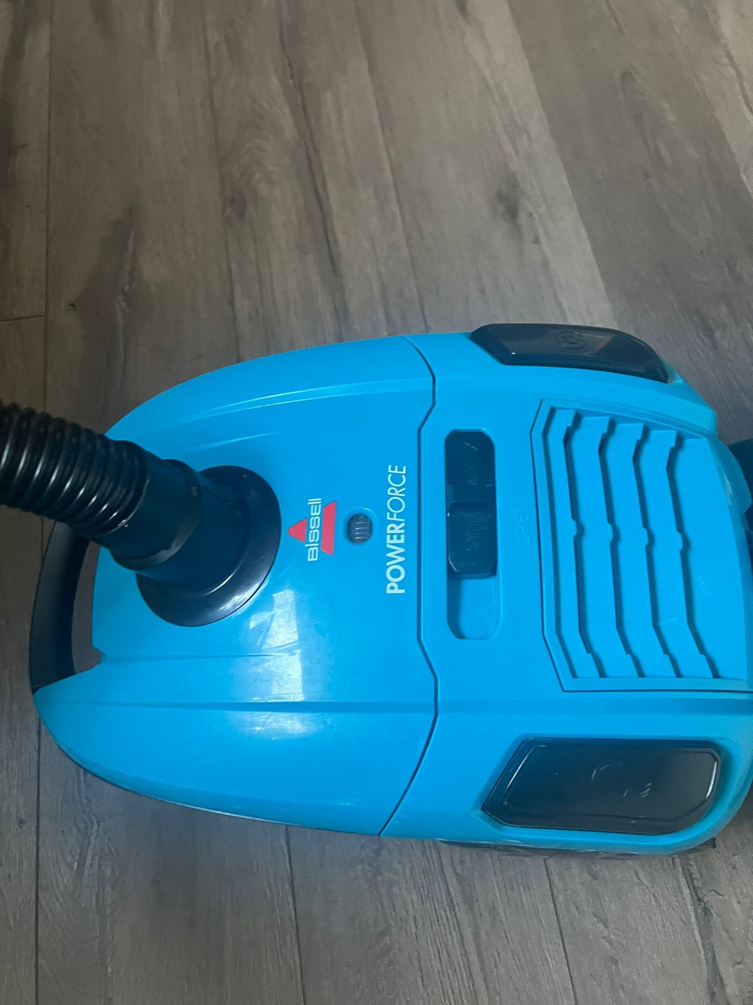 Bissell Powerforce Vacuum Cleaner - photo 2