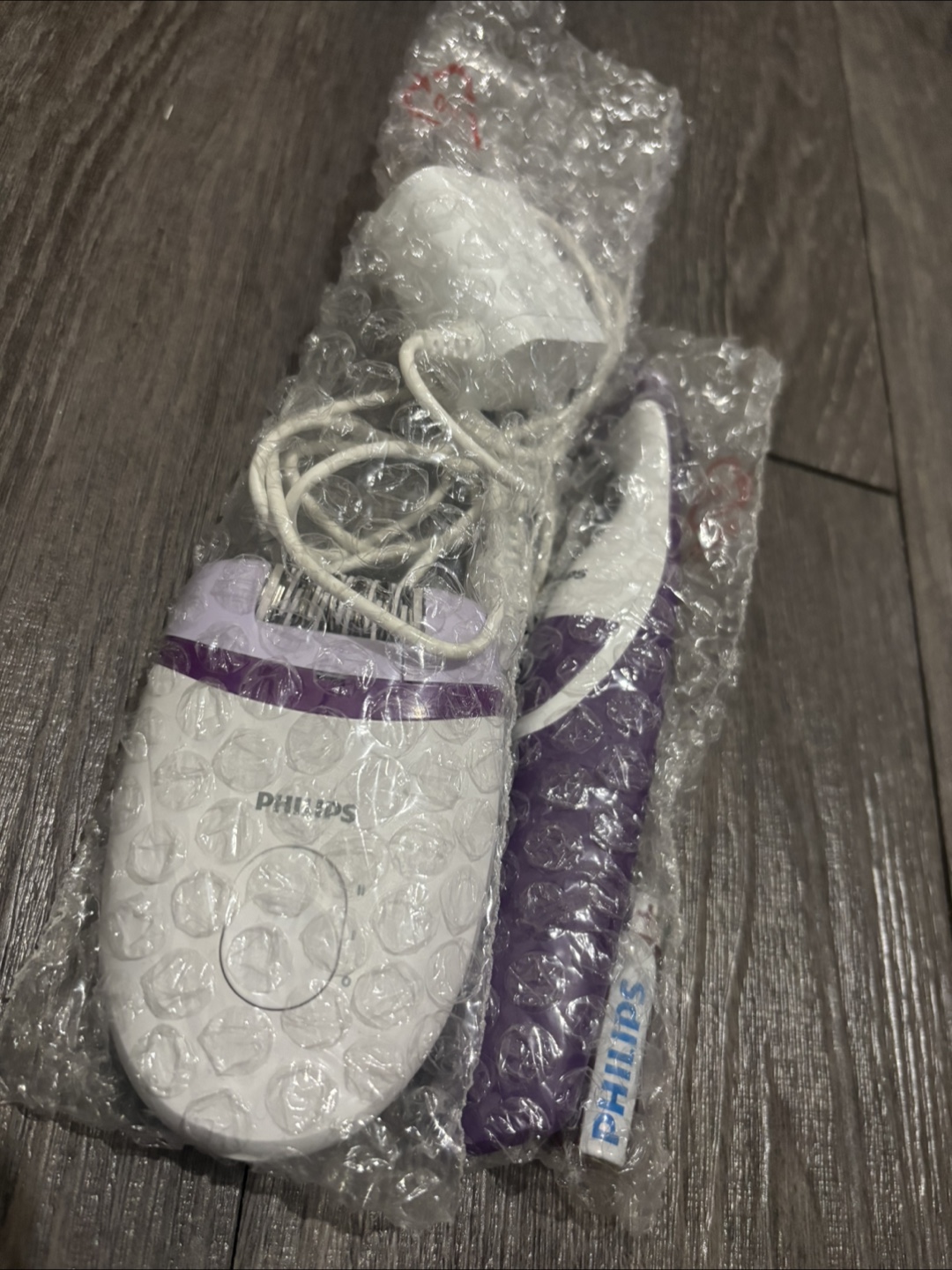Philips Epilator + Bikini Trimmer Set (Like New!) - photo 4