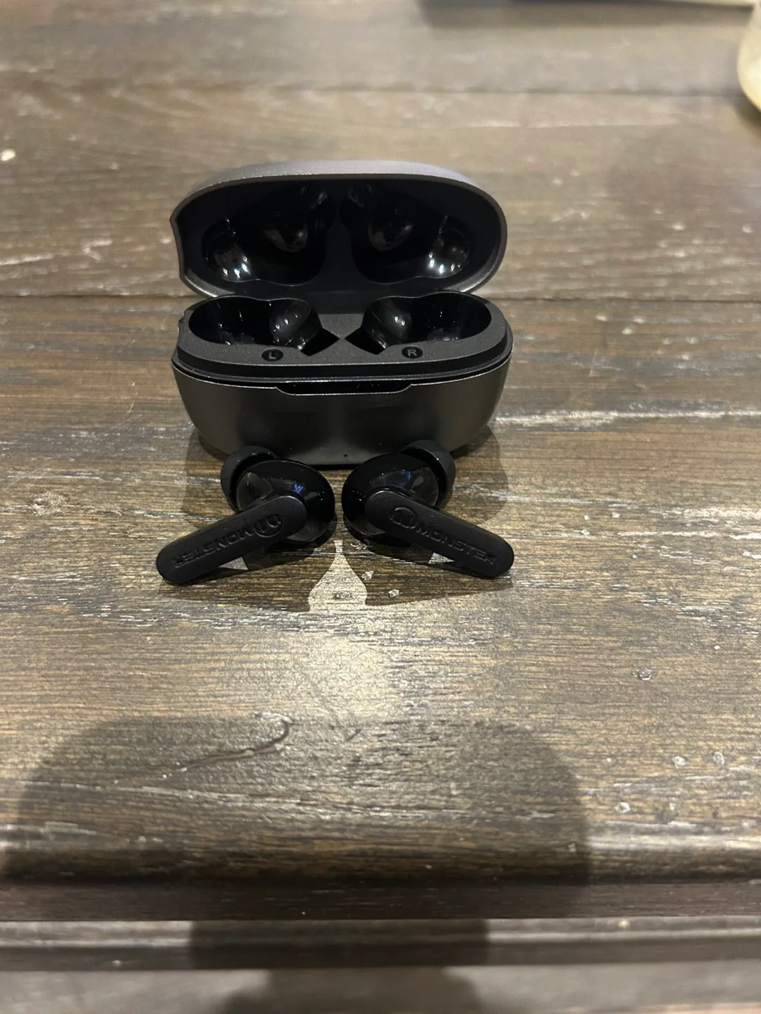 Monster n-Lite Clear Talk Bluetooth Earbuds image indicator(3)