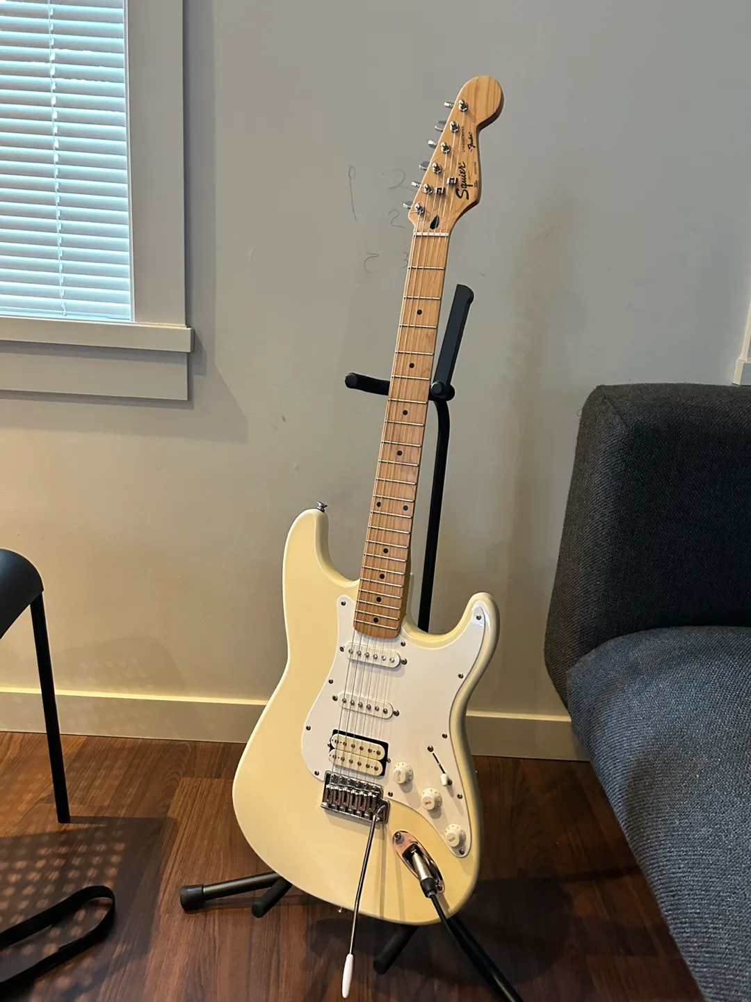 Squier 90s Stratocaster with Fender LT25 Mustang Amp thumbnail