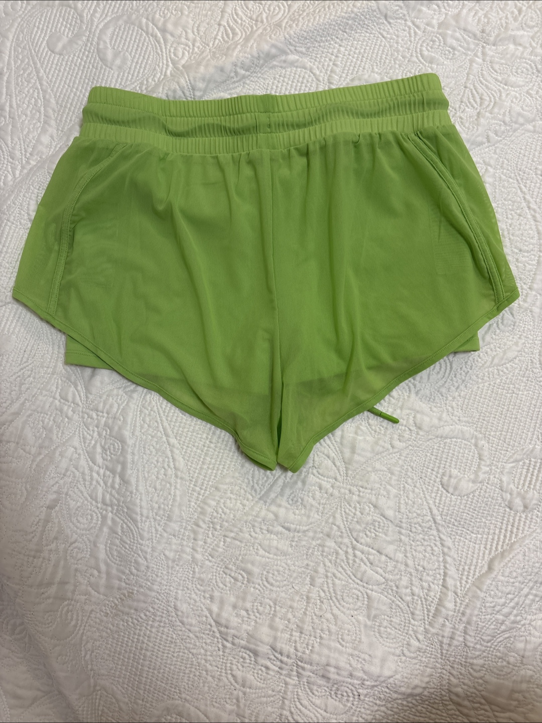 Alo Yoga Green Shorts, Size S - photo 3
