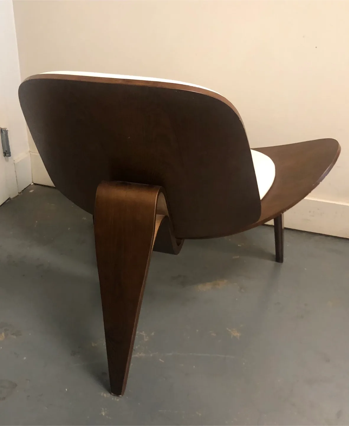 Modern Lounge Chair image indicator(3)