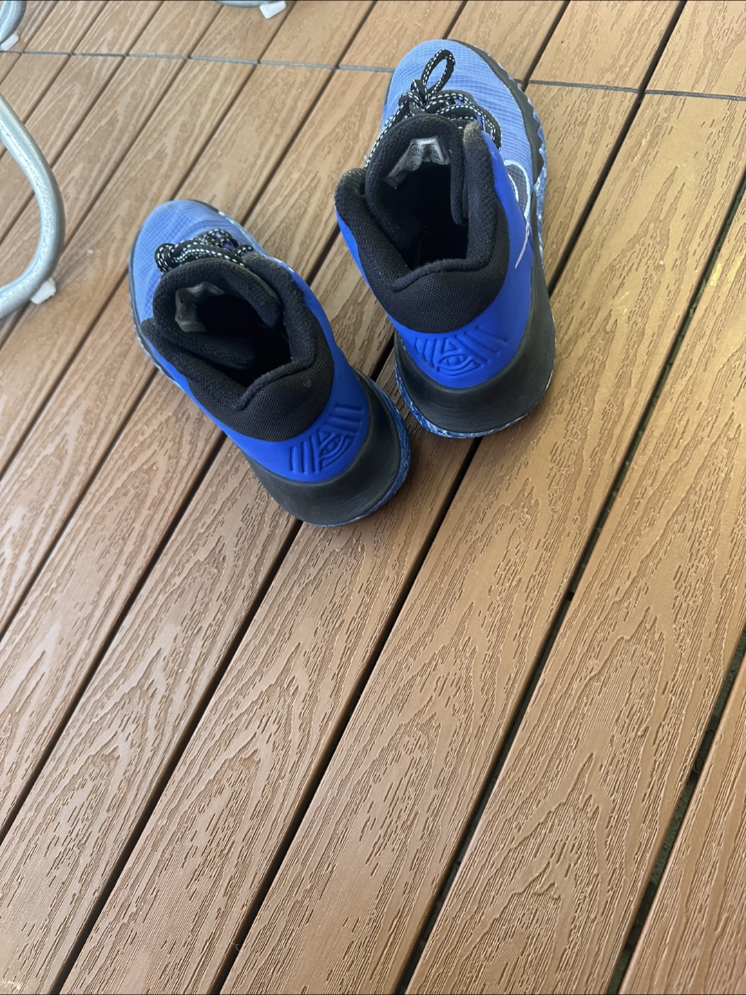 Nike Kyrie Basketball Shoes - photo 3