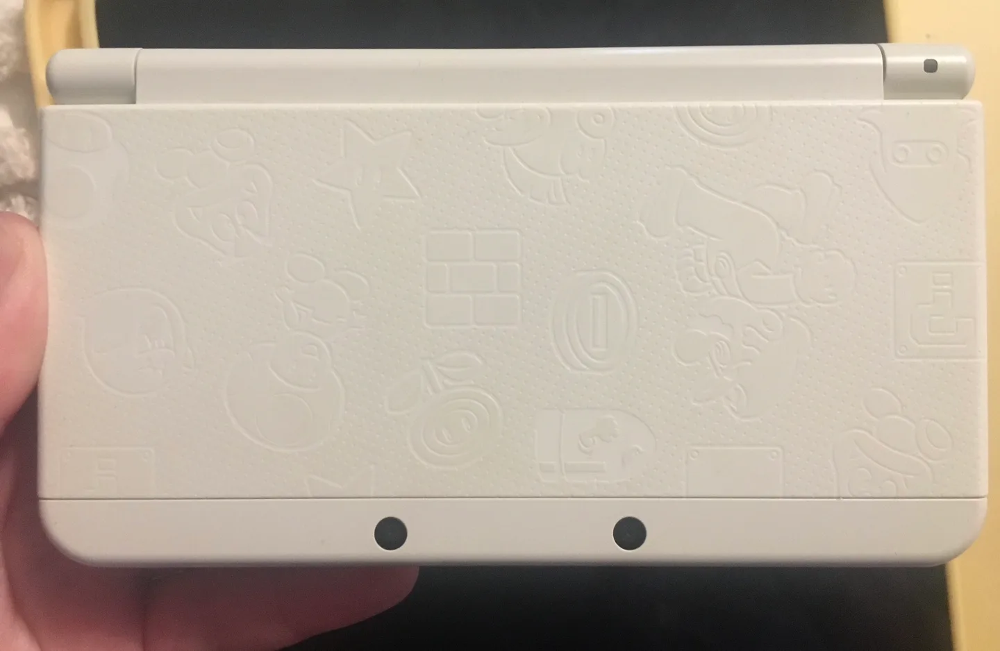 Rare Limited Edition Nintendo 3DS Mario White Edition thumbnail