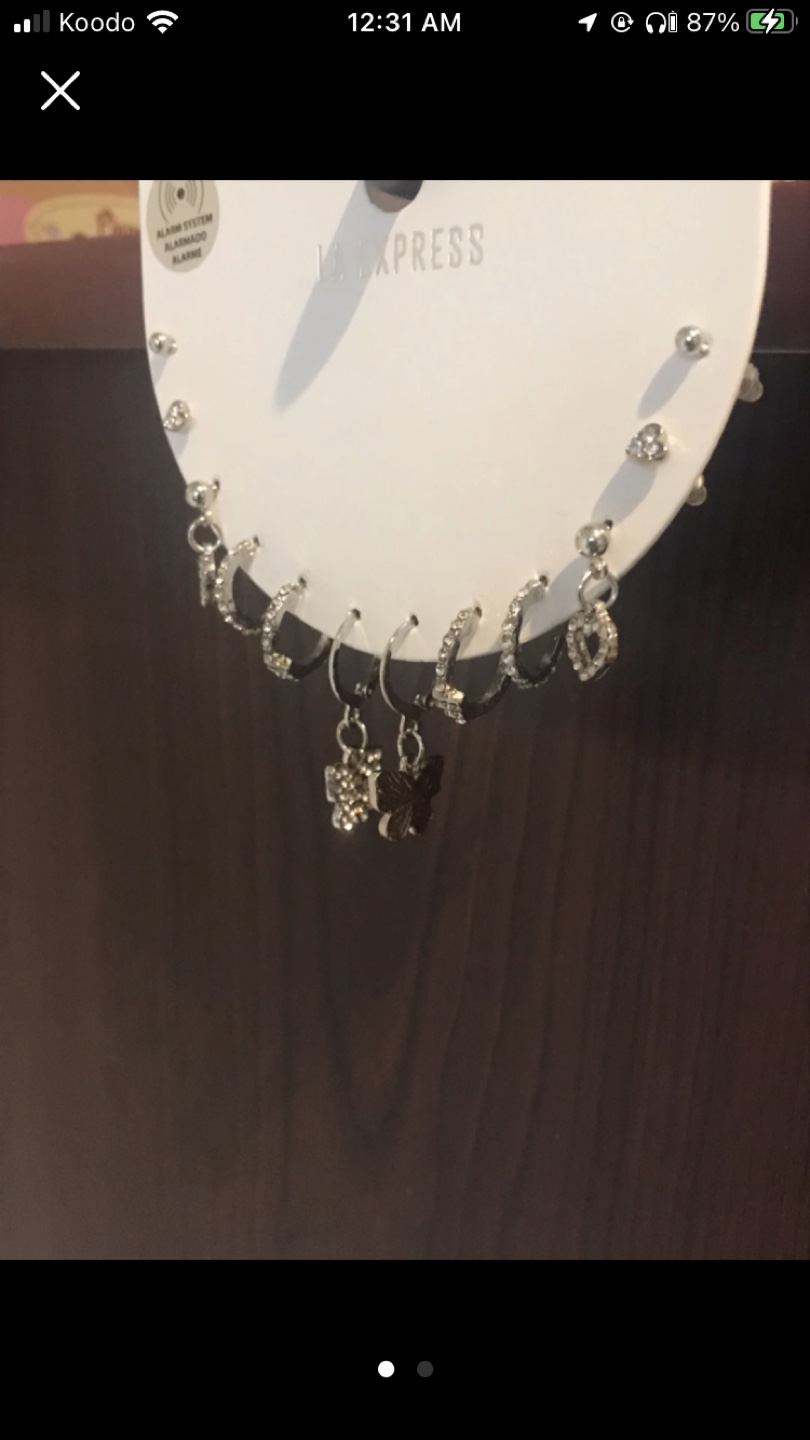 New Earring Set thrifty pick! 🥕💚