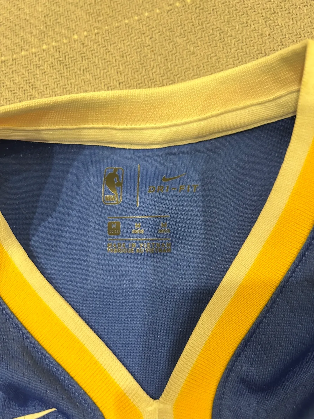 Golden State Warriors Thompson 11 Jersey - Size M image indicator(3)