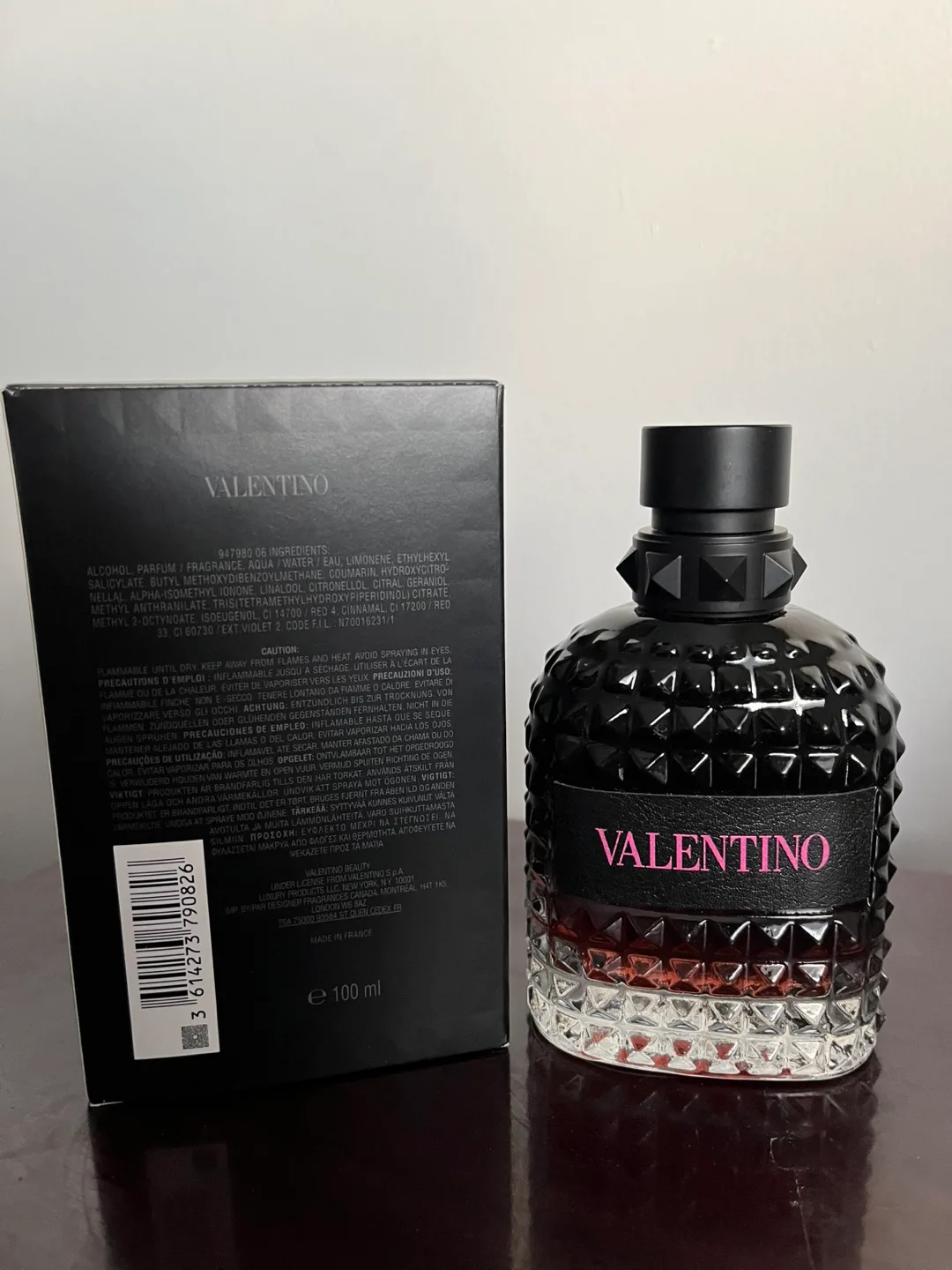 Valentino Uomo Born in Roma Intense image indicator(2)