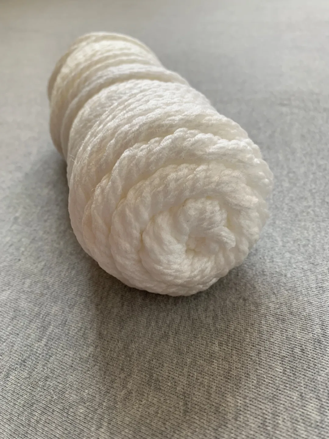 Phentex White Yarn image indicator(3)