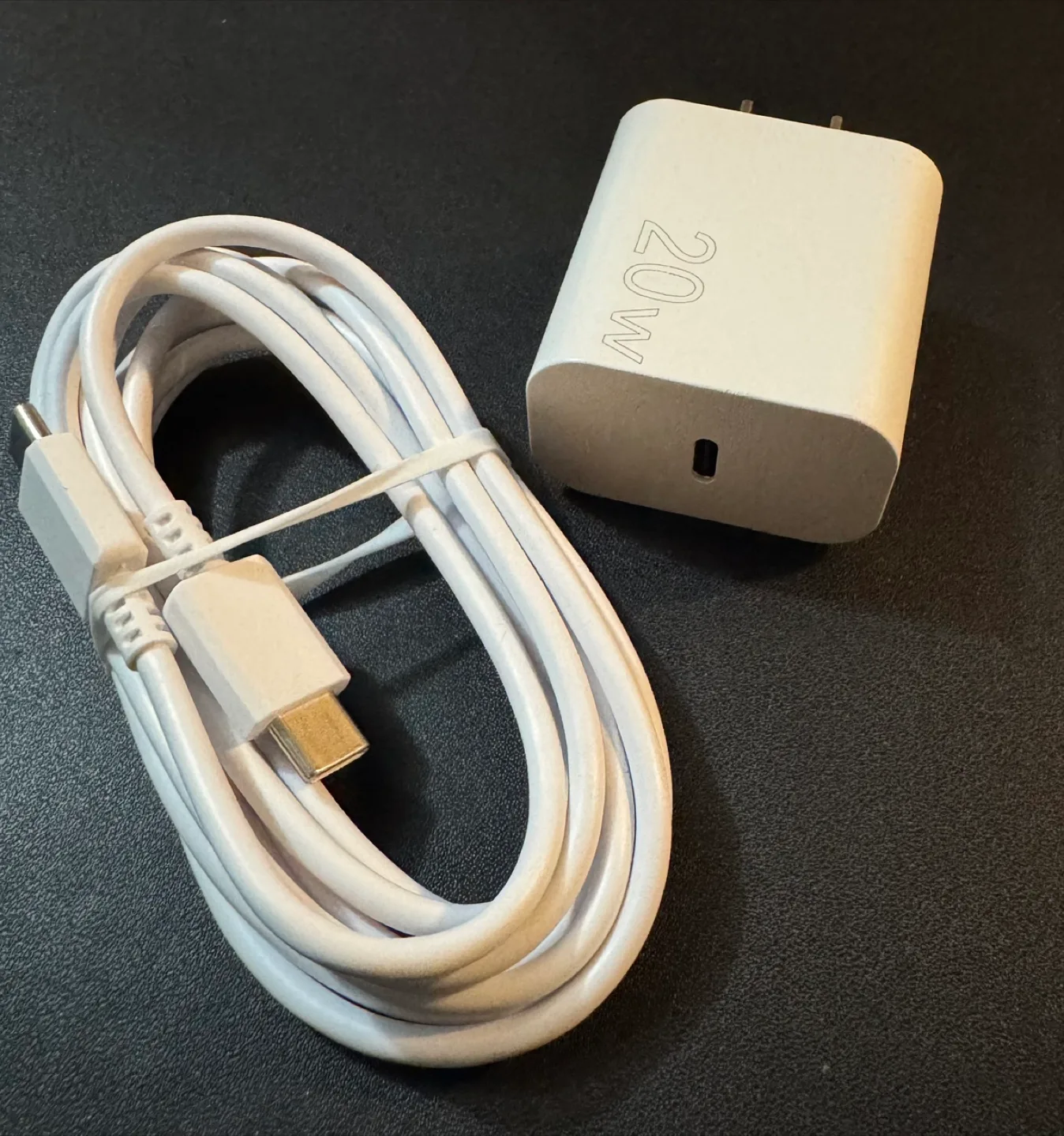 20W USB-C Charger with 2 meter Cable *NEW* image indicator(2)