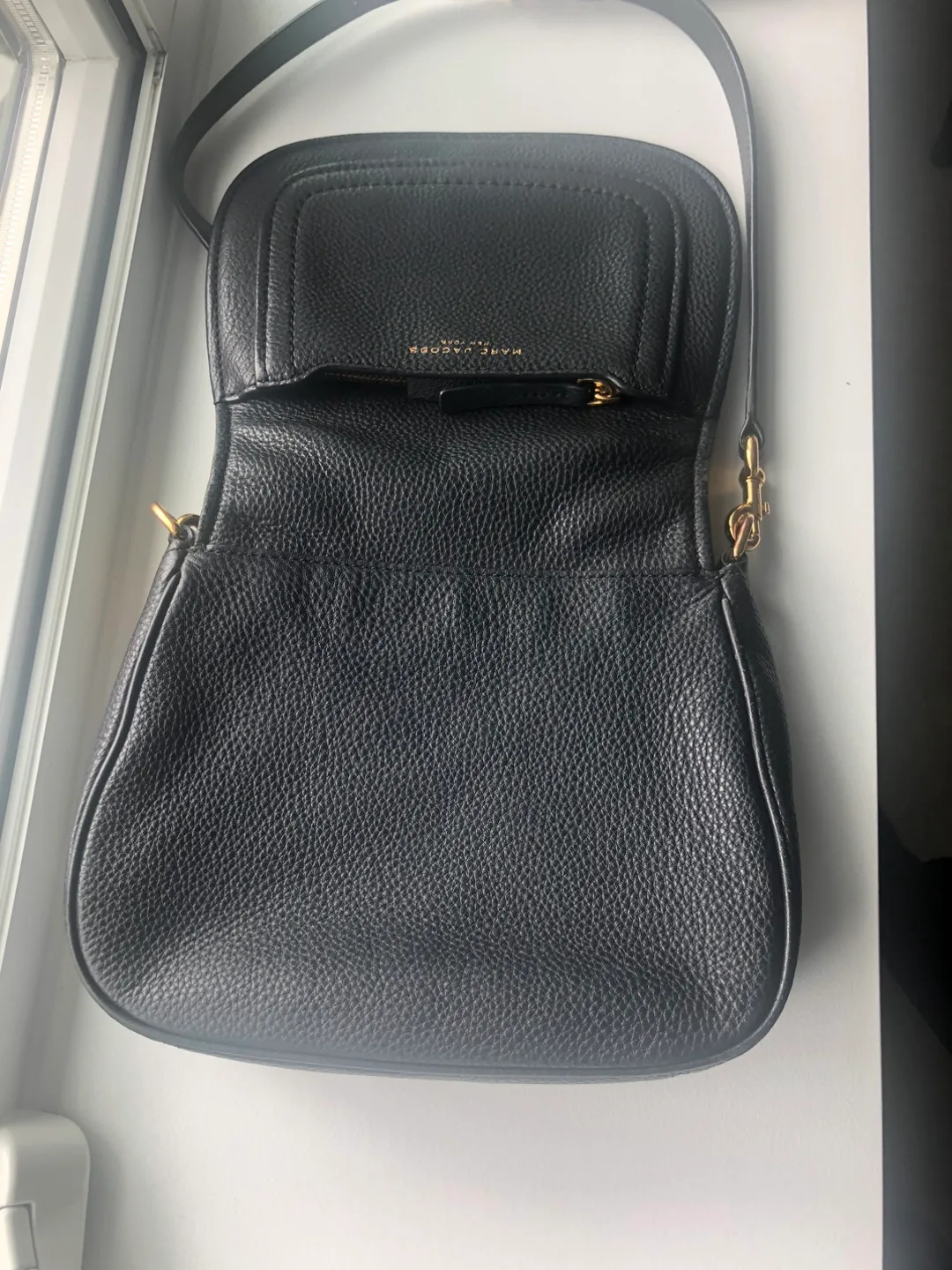 Marc Jacobs Black Crossbody Bag image indicator(4)