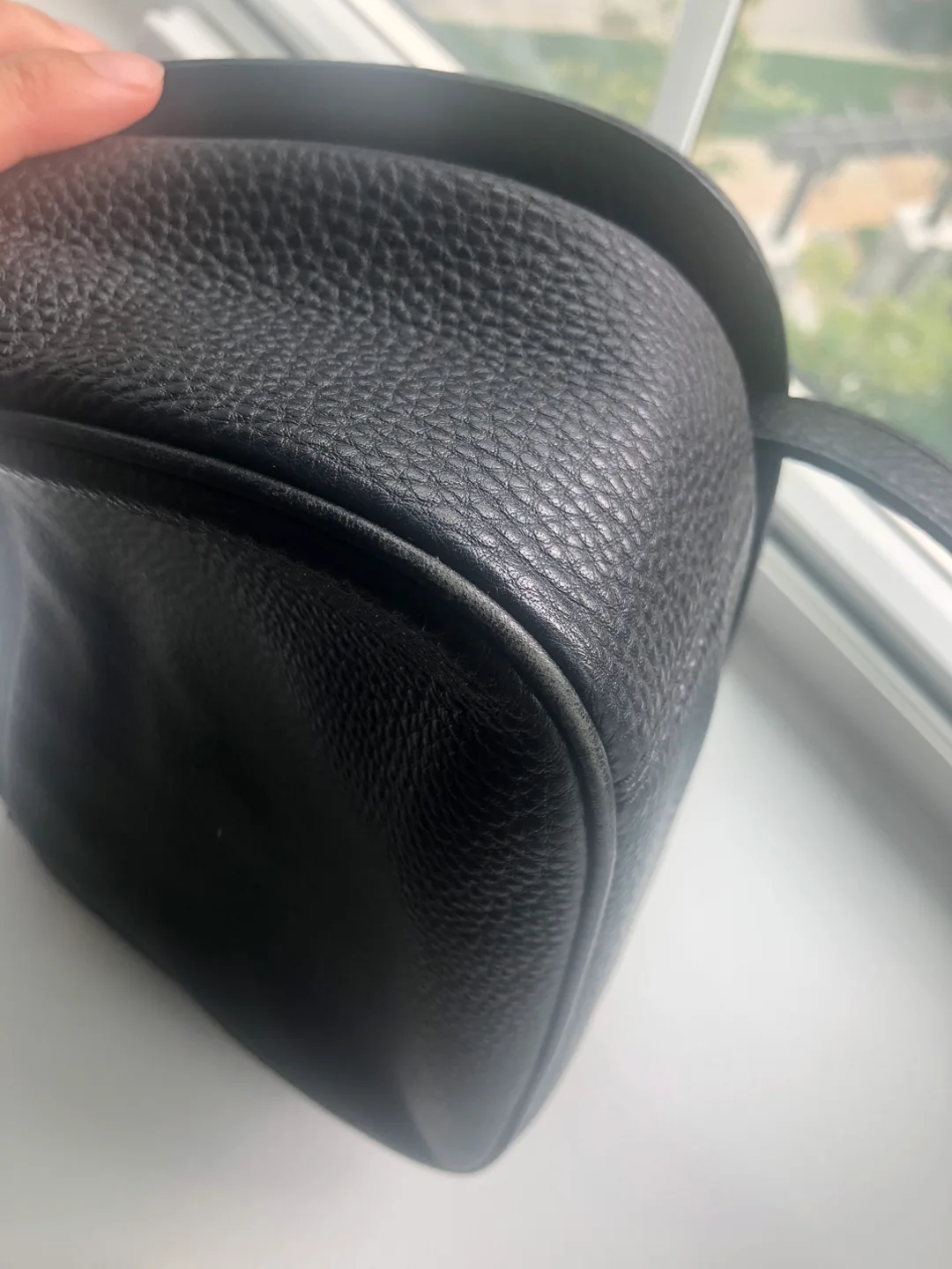 Marc Jacobs Black Crossbody Bag image indicator(8)