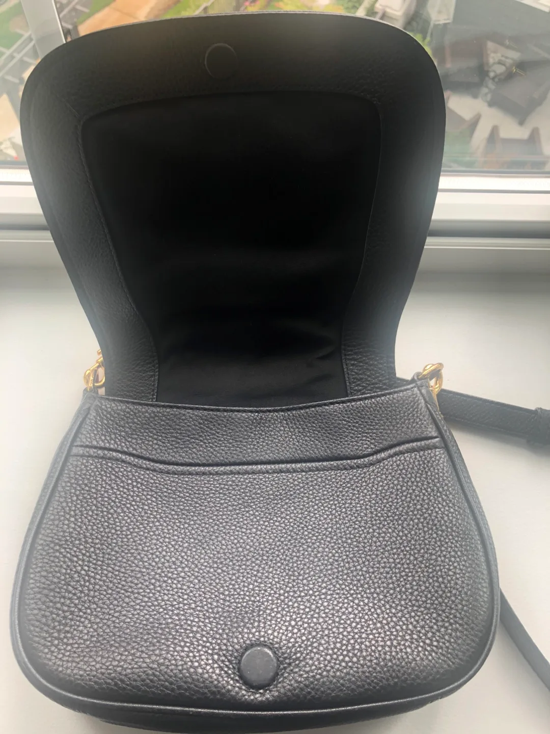 Marc Jacobs Black Crossbody Bag image indicator(2)