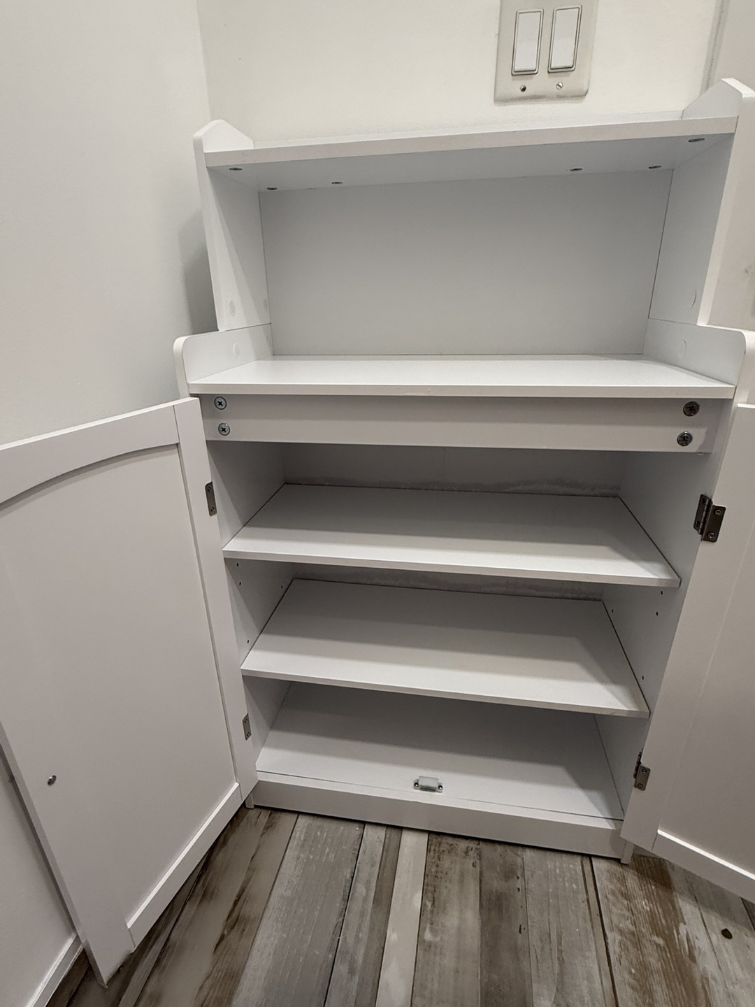 White bathroom storage cabinet - photo 4