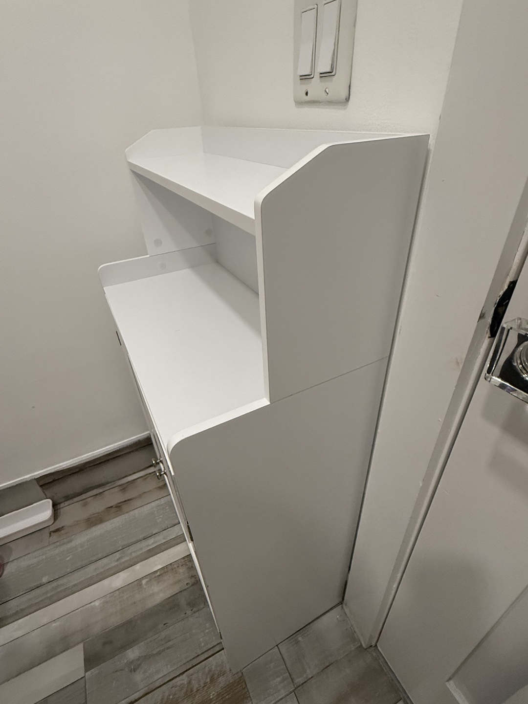 White bathroom storage cabinet - photo 3