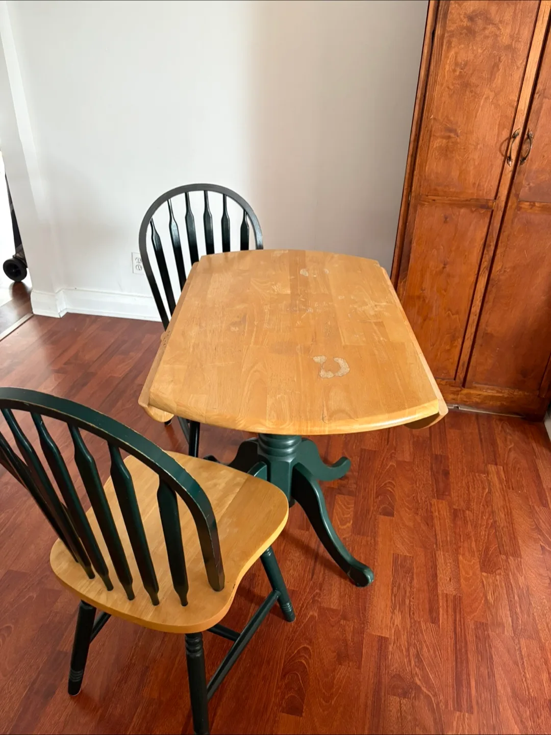 Small Dining Table with Chairs image indicator(4)