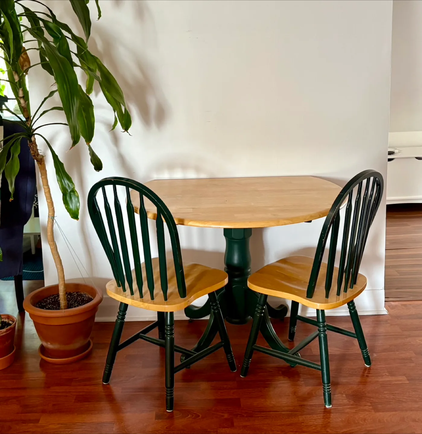 Small Dining Table with Chairs image indicator(2)