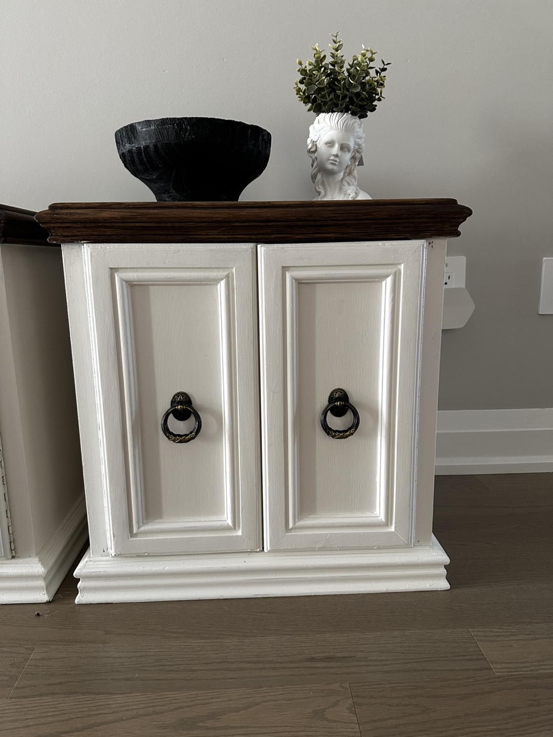 Solid wood Pair of White & Brown Night Stands - photo 2