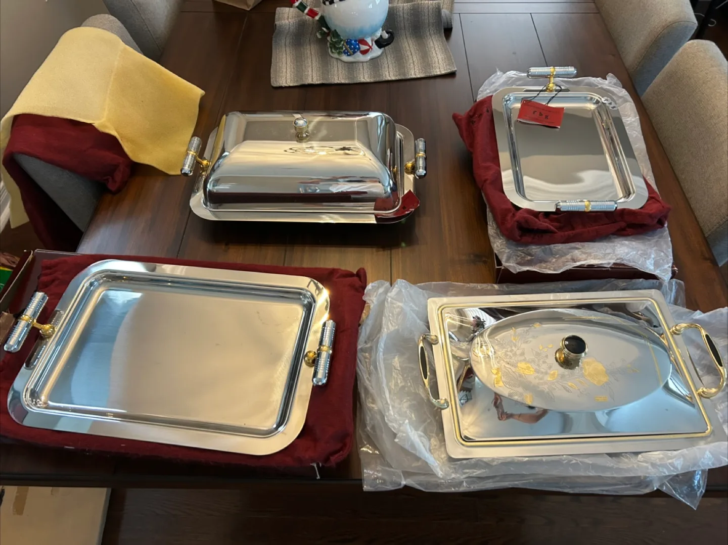 Stylish Silver Serving Tray thumbnail