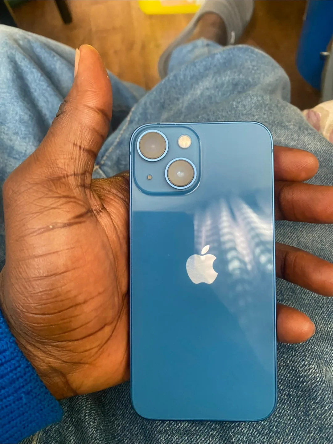 iPhone 13 mini blue image indicator(4)