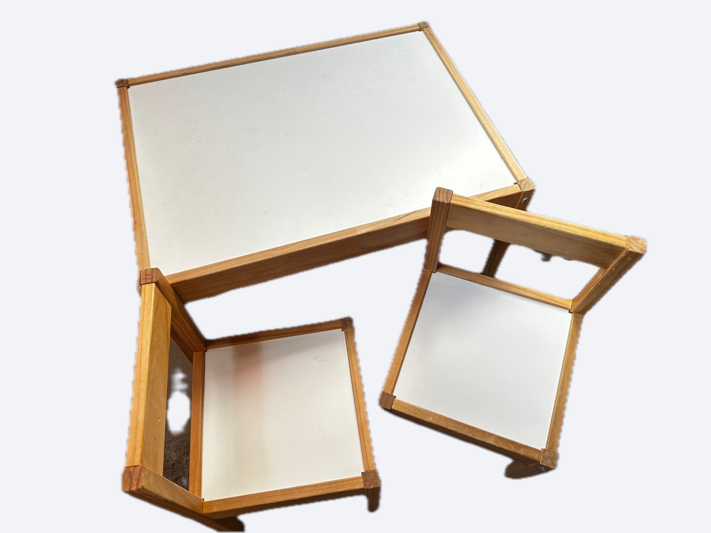 Kids table and chairs