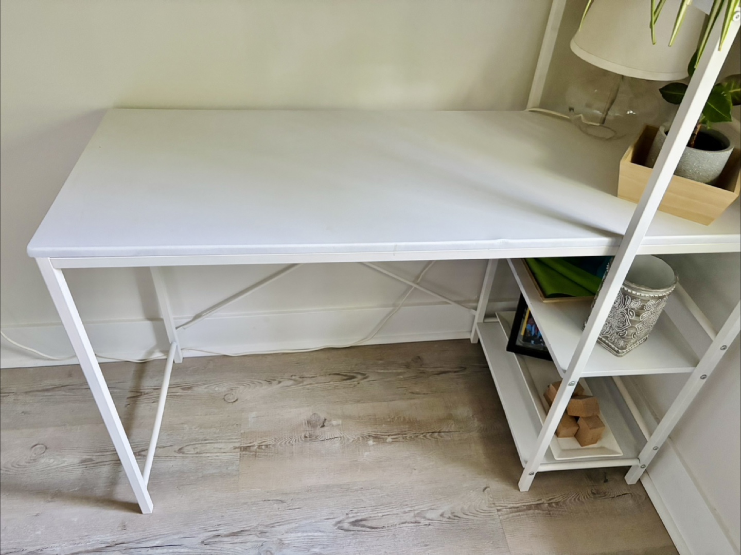 White Desk with Built-in Book Shelf - photo 2