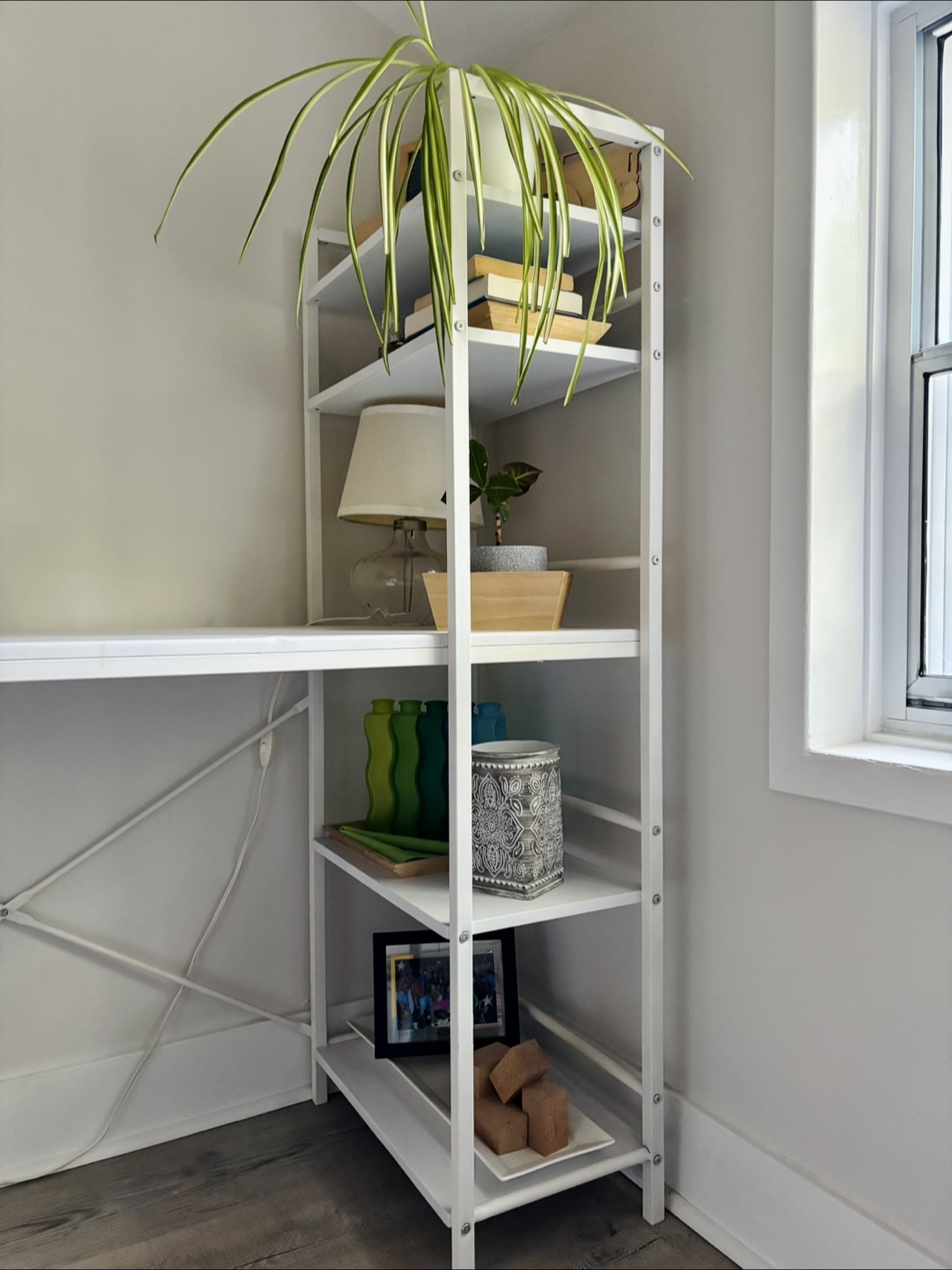 White Desk with Built-in Book Shelf - photo 3