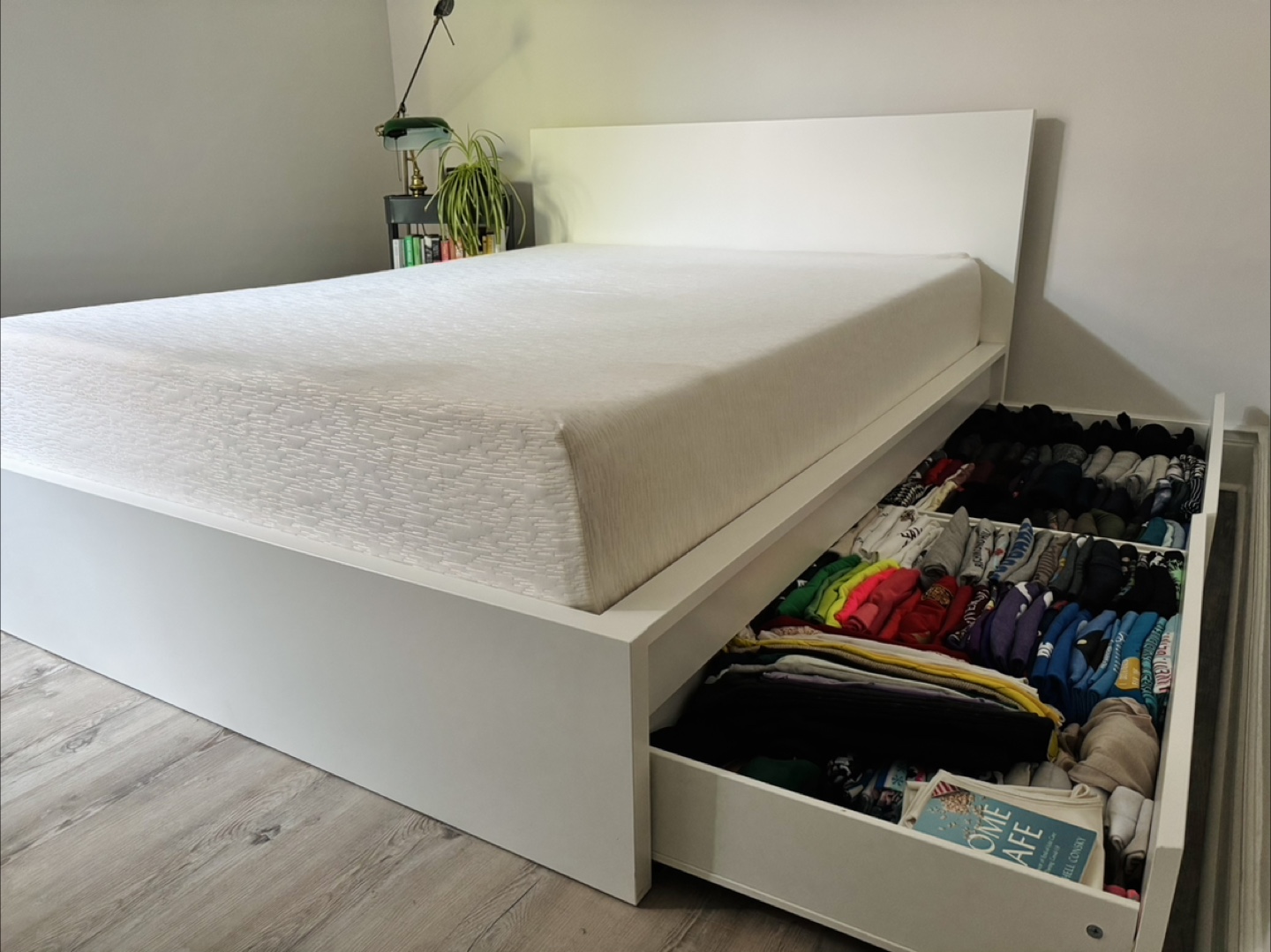 White Platform Bed with Storage Drawers - photo 2