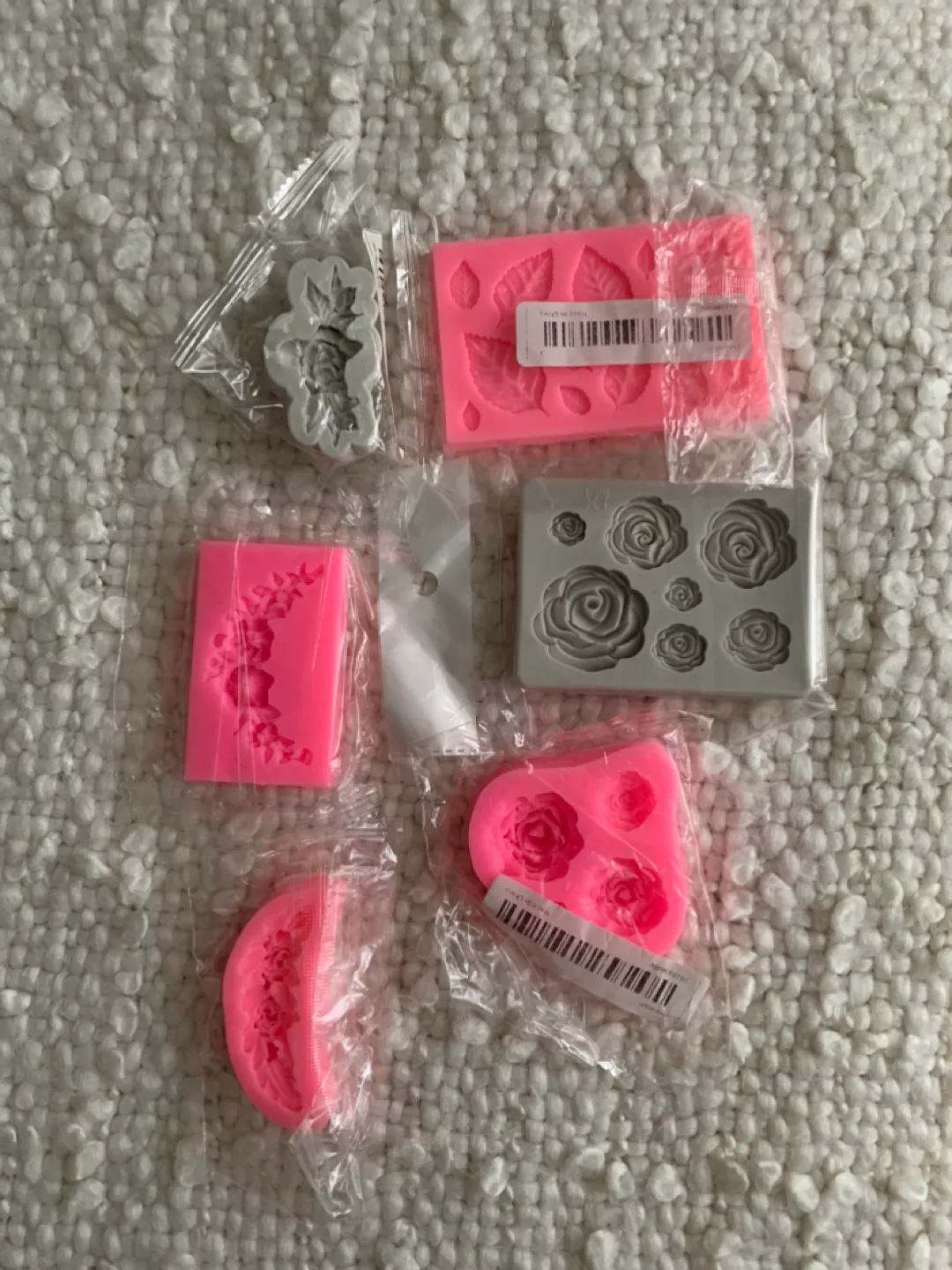 Brand New! Silicone floral molds🌸🌼🌹 thumbnail