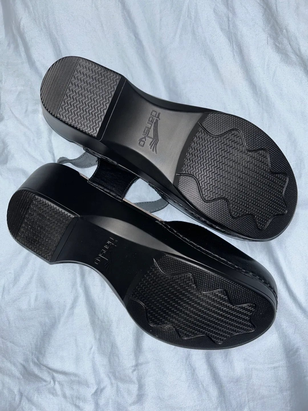 Dansko Black Leather Mary Jane Style Shoes - NEW - SZ 39 image indicator(3)