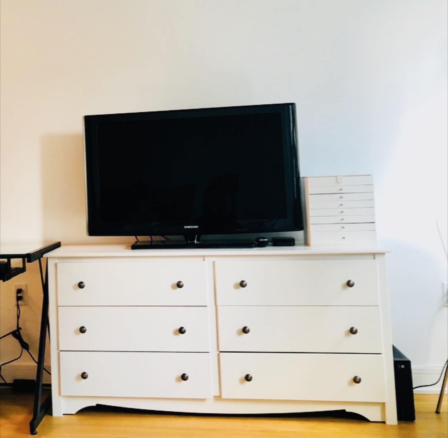 White Six Drawer Dresser - photo 2