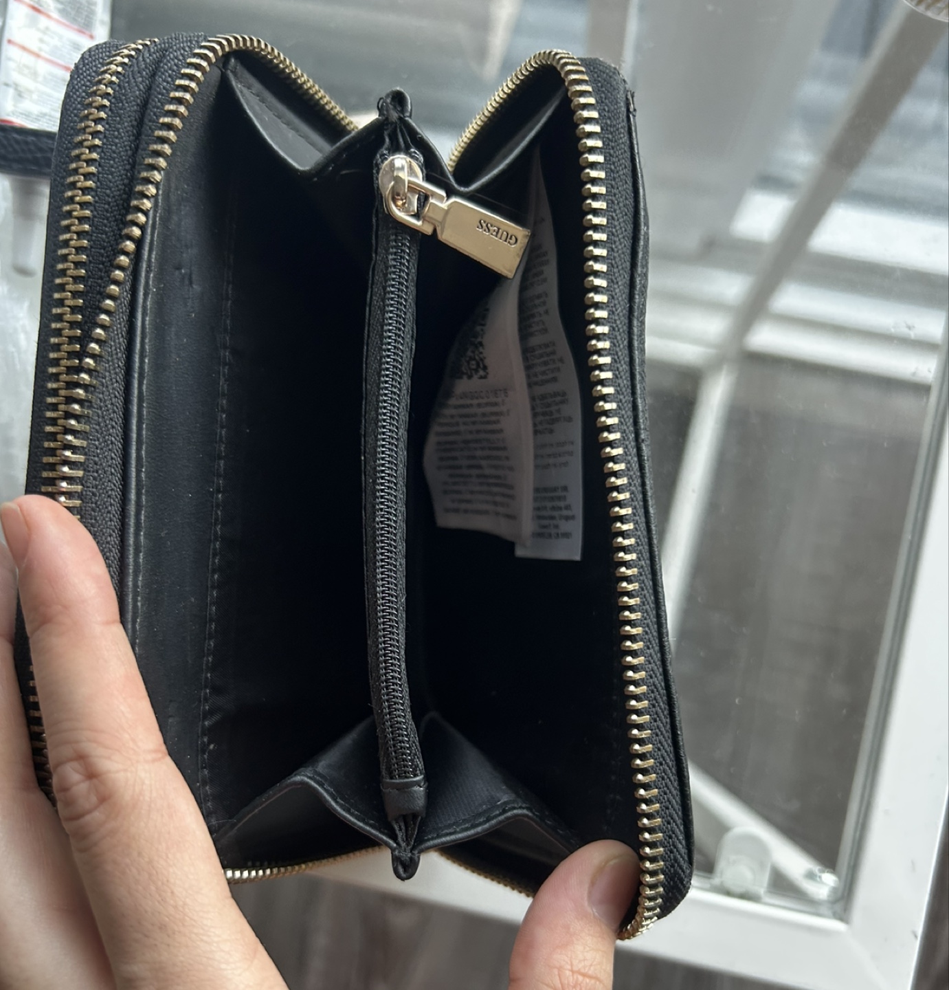 Guess Wallet - photo 3