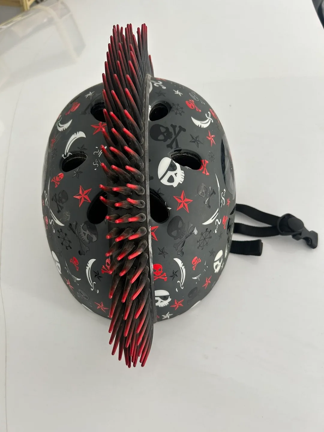 Stylish Helmet with Mohawk image indicator(3)