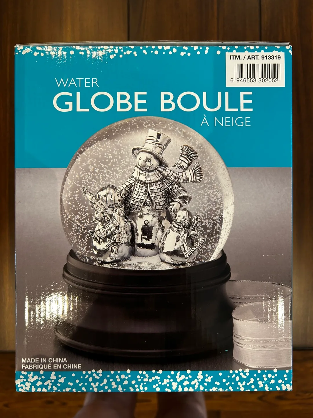 Snow Globe with Snowman Family thumbnail
