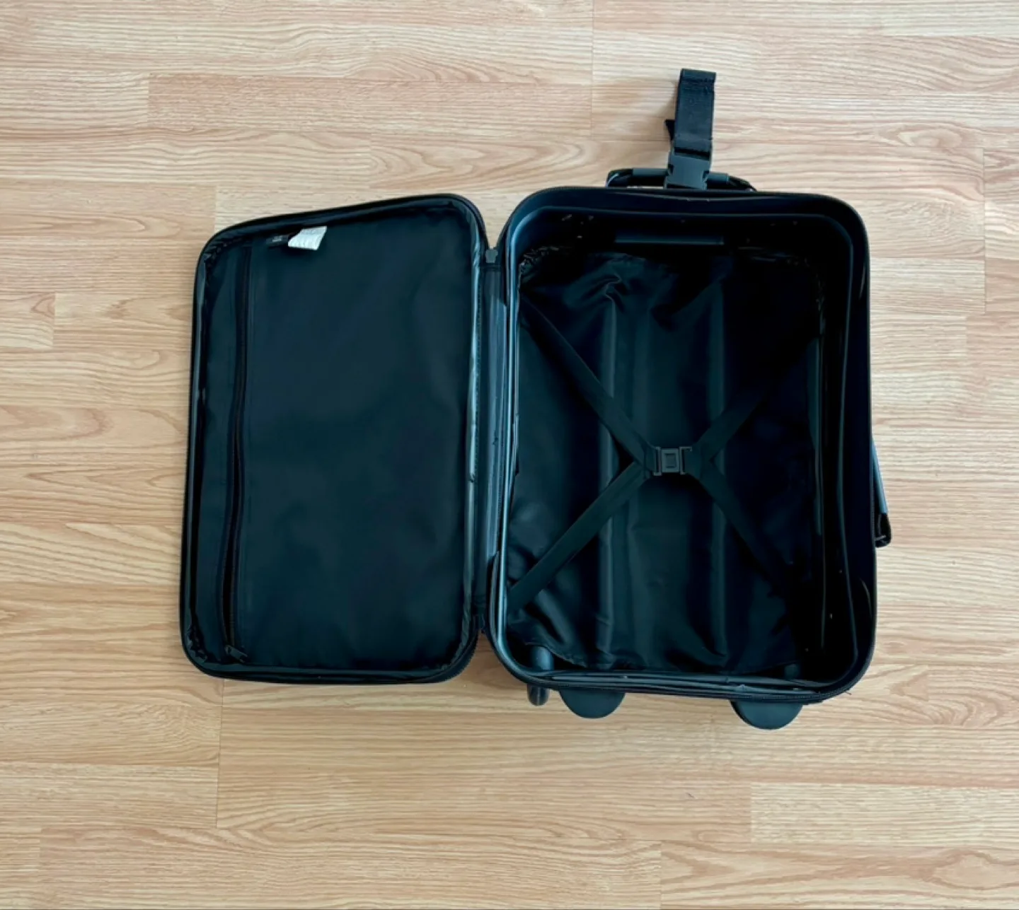 Jetliner Black Rolling Luggage💚 image indicator(2)