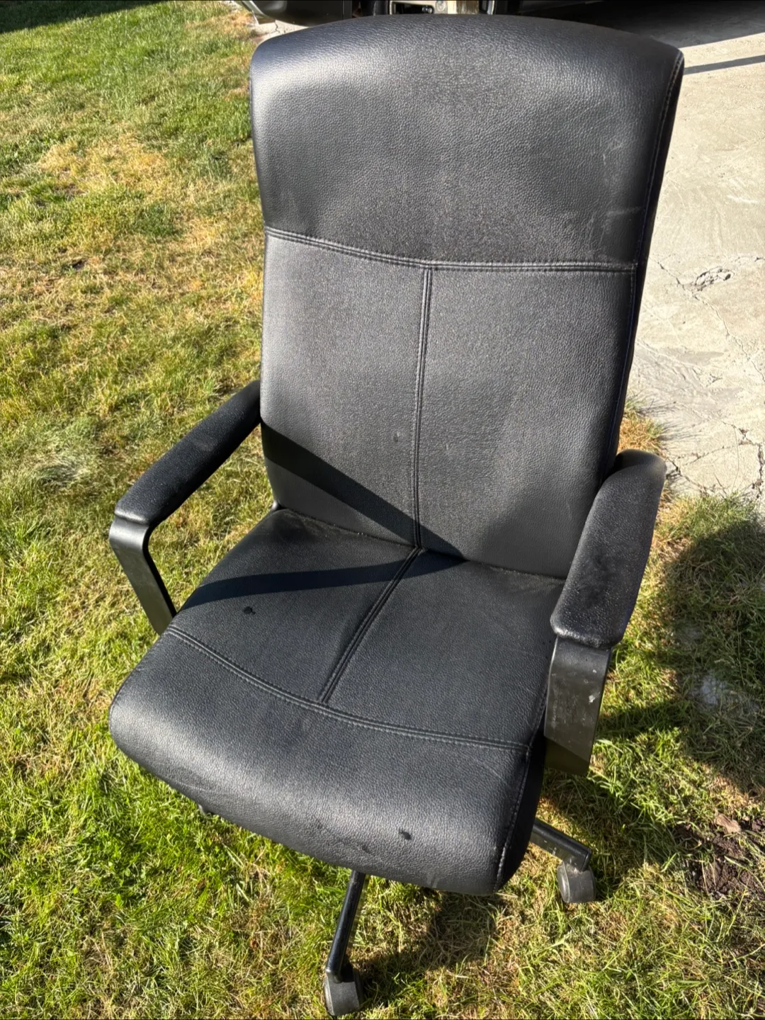 Desk and Office Chair Combo image indicator(4)