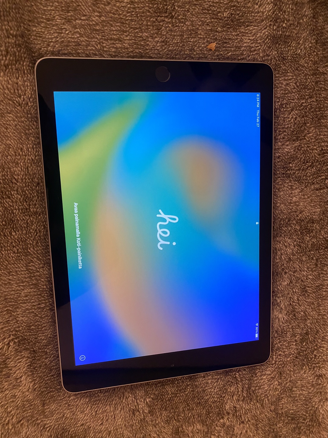 Apple iPad 5th Generation - photo 2
