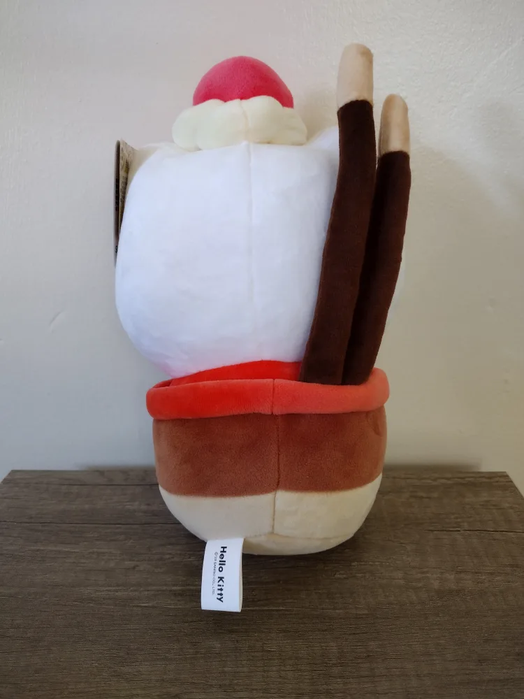 Hello Kitty Dessert Plush image indicator(3)
