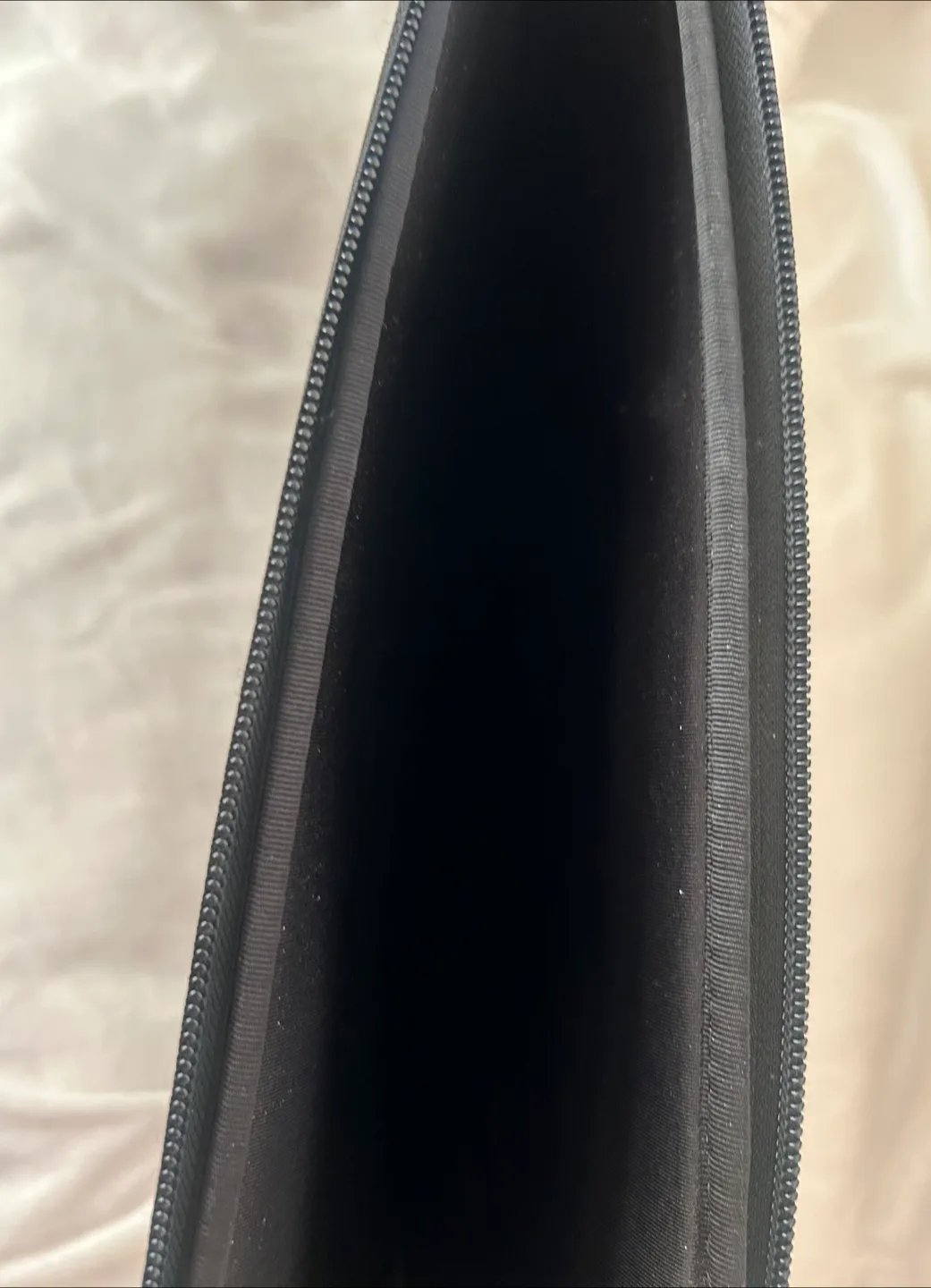 Kate Spade Laptop Sleeve image indicator(4)