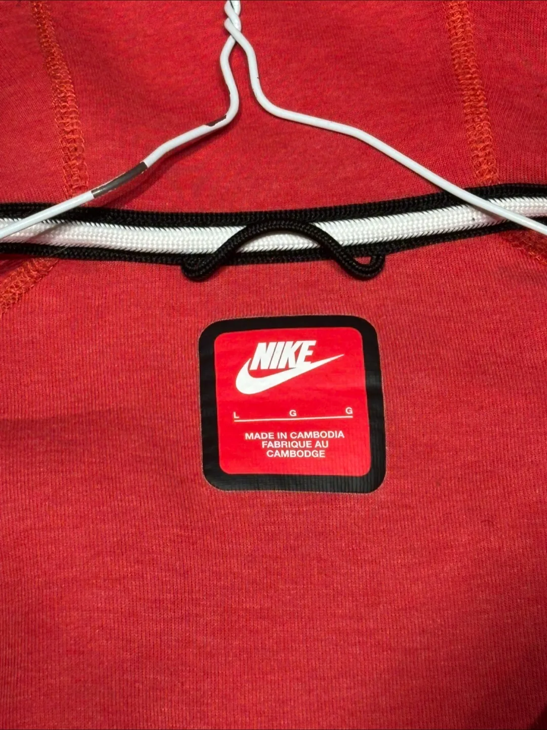 Nike Tech Fleece Hoodie – Red Men’s Large image indicator(2)