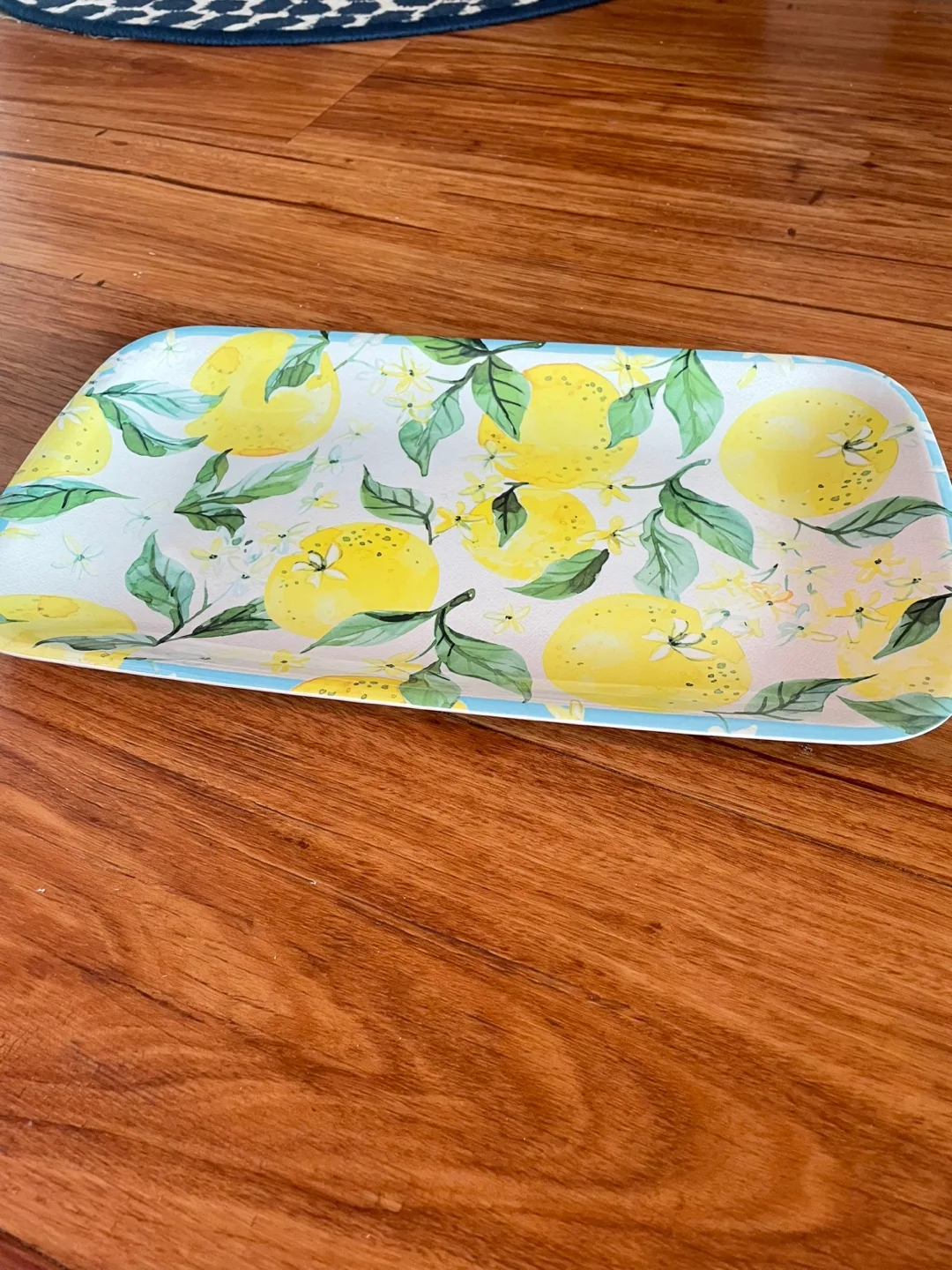 Patio Set with Lemon Decor image indicator(3)