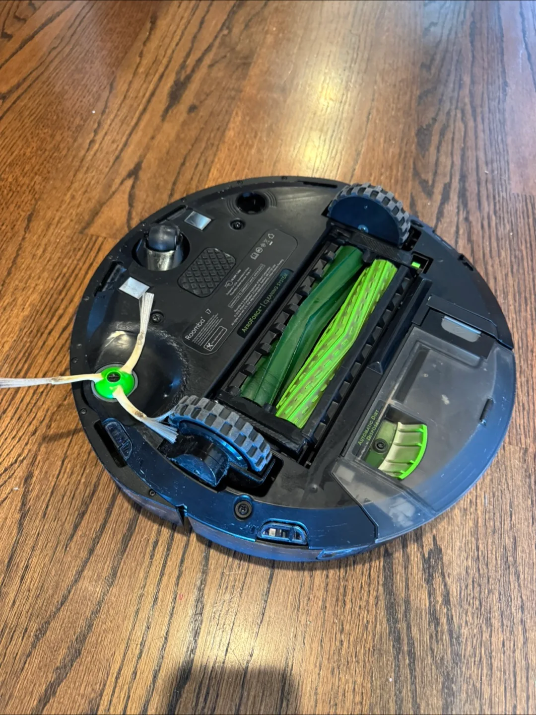 iRobot Roomba i7+ Wi-Fi Vacuum, Automatic Dirt Disposal 🥕💚 image indicator(2)