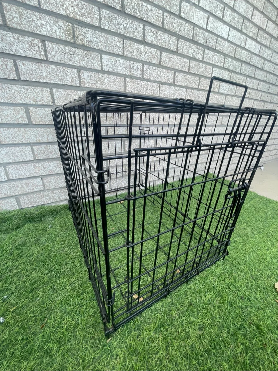 Black Metal Dog Crate 24” thumbnail