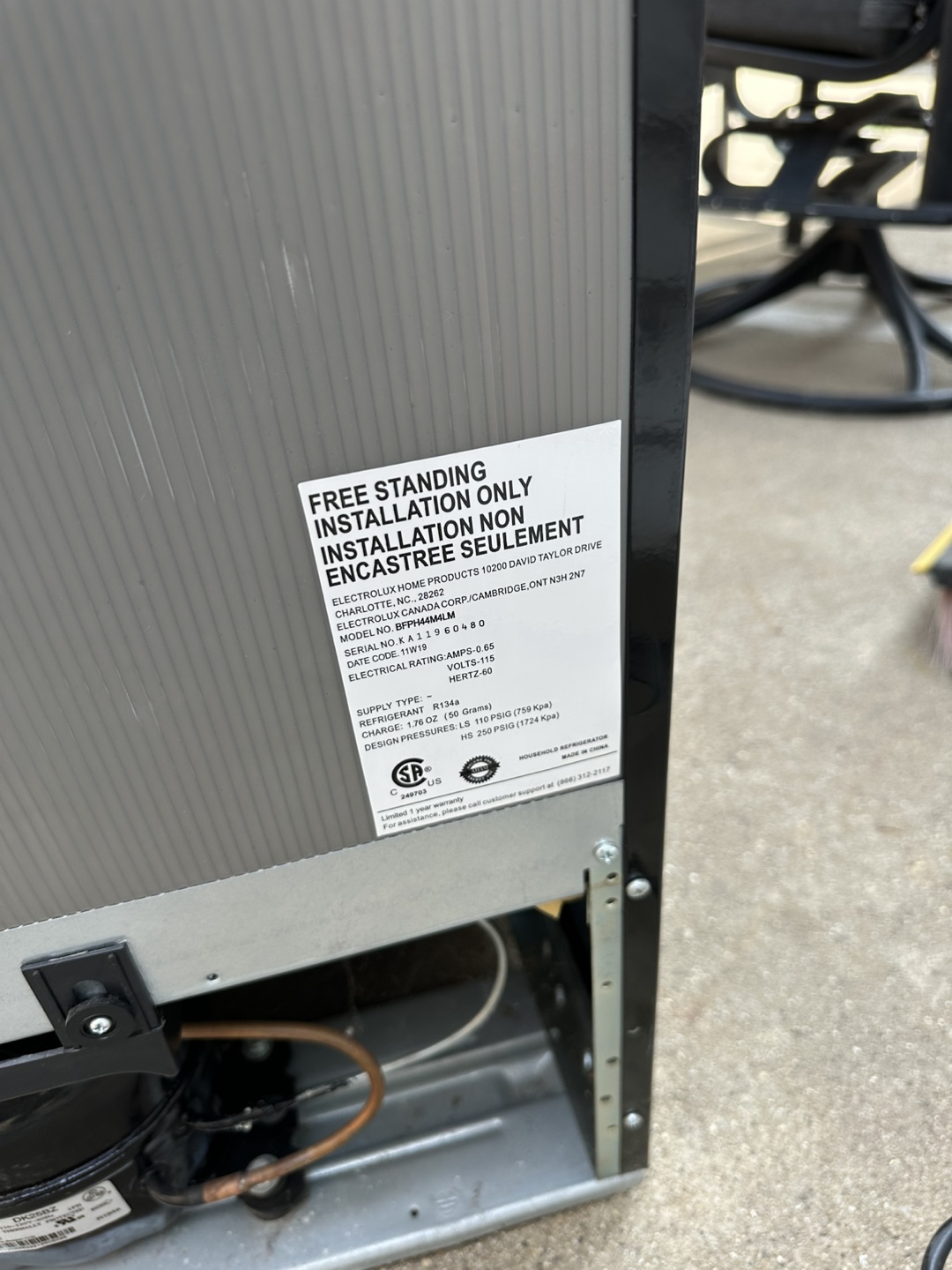 Frigidaire Mini Refrigerator - photo 4