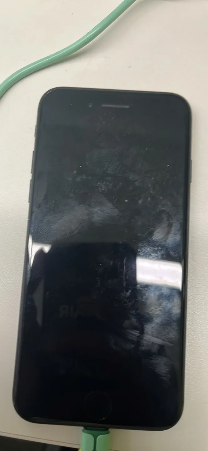 Apple iPhone (selling for parts or repair) image indicator(3)